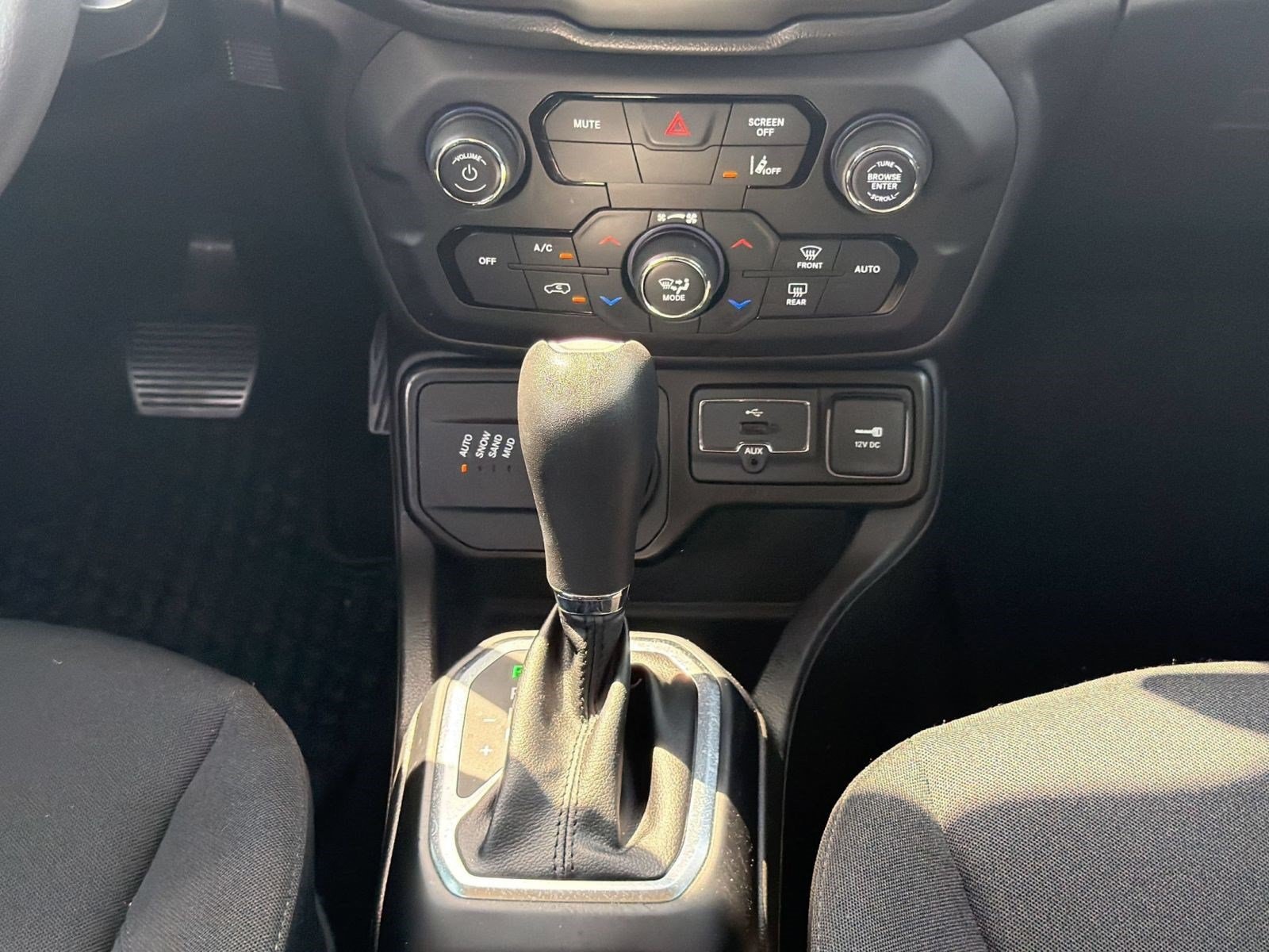 2023 Jeep Renegade Latitude - Photo 20