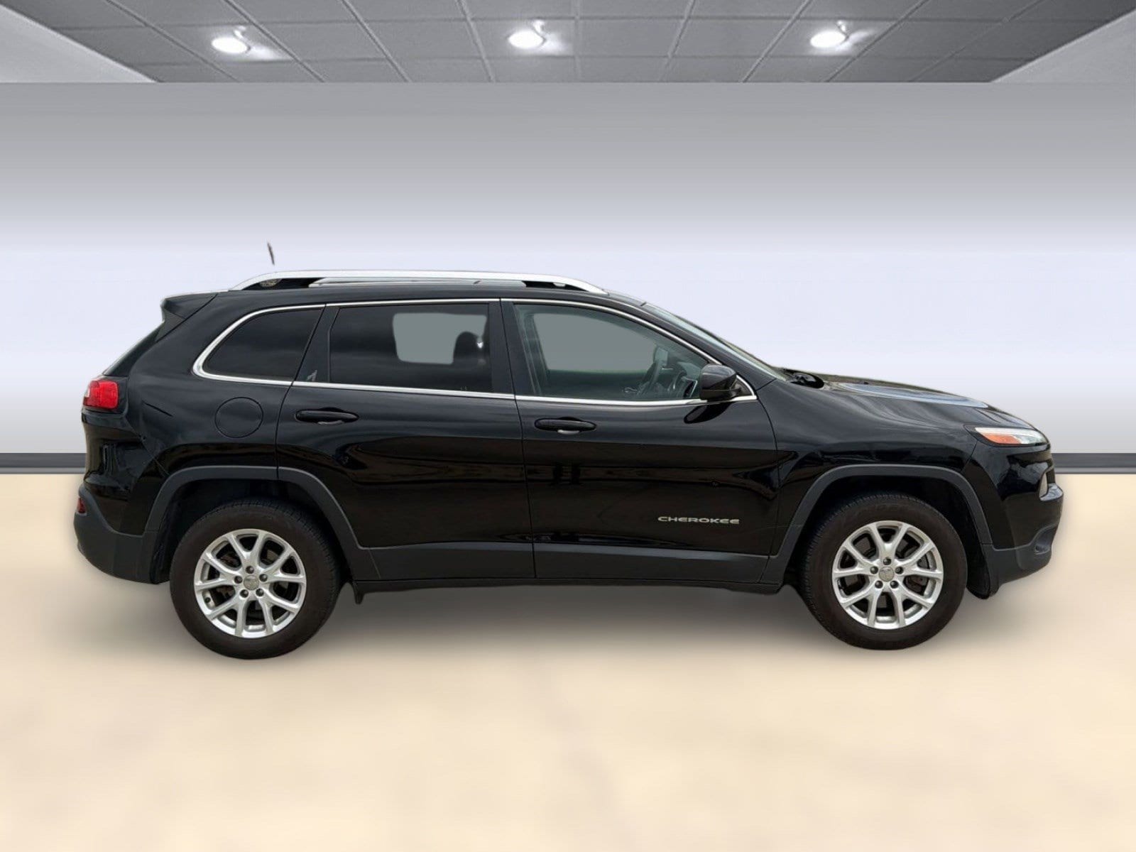 Cherokee Latitude Plus SUV