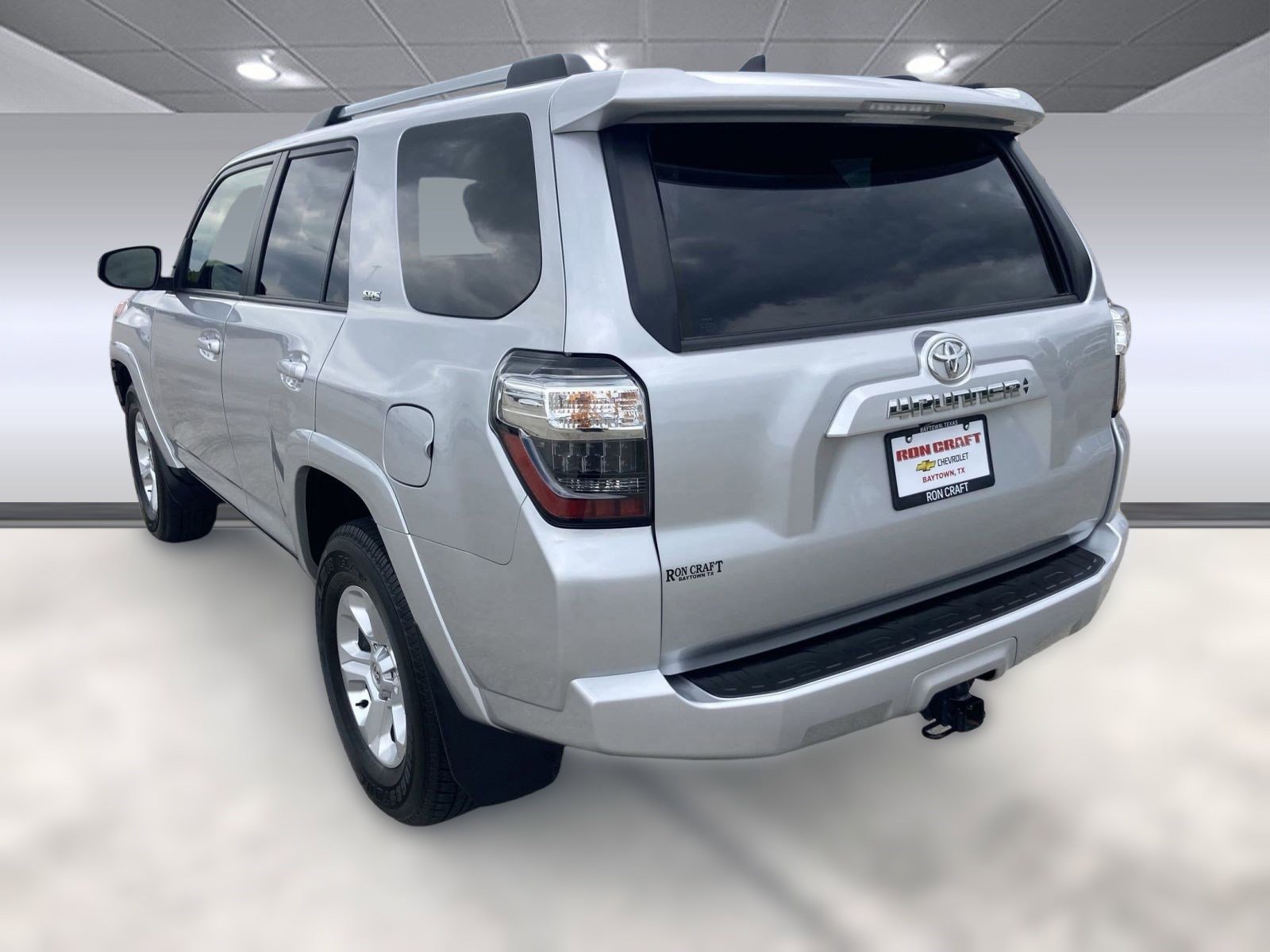 2024 Toyota 4Runner SR5 photo 3