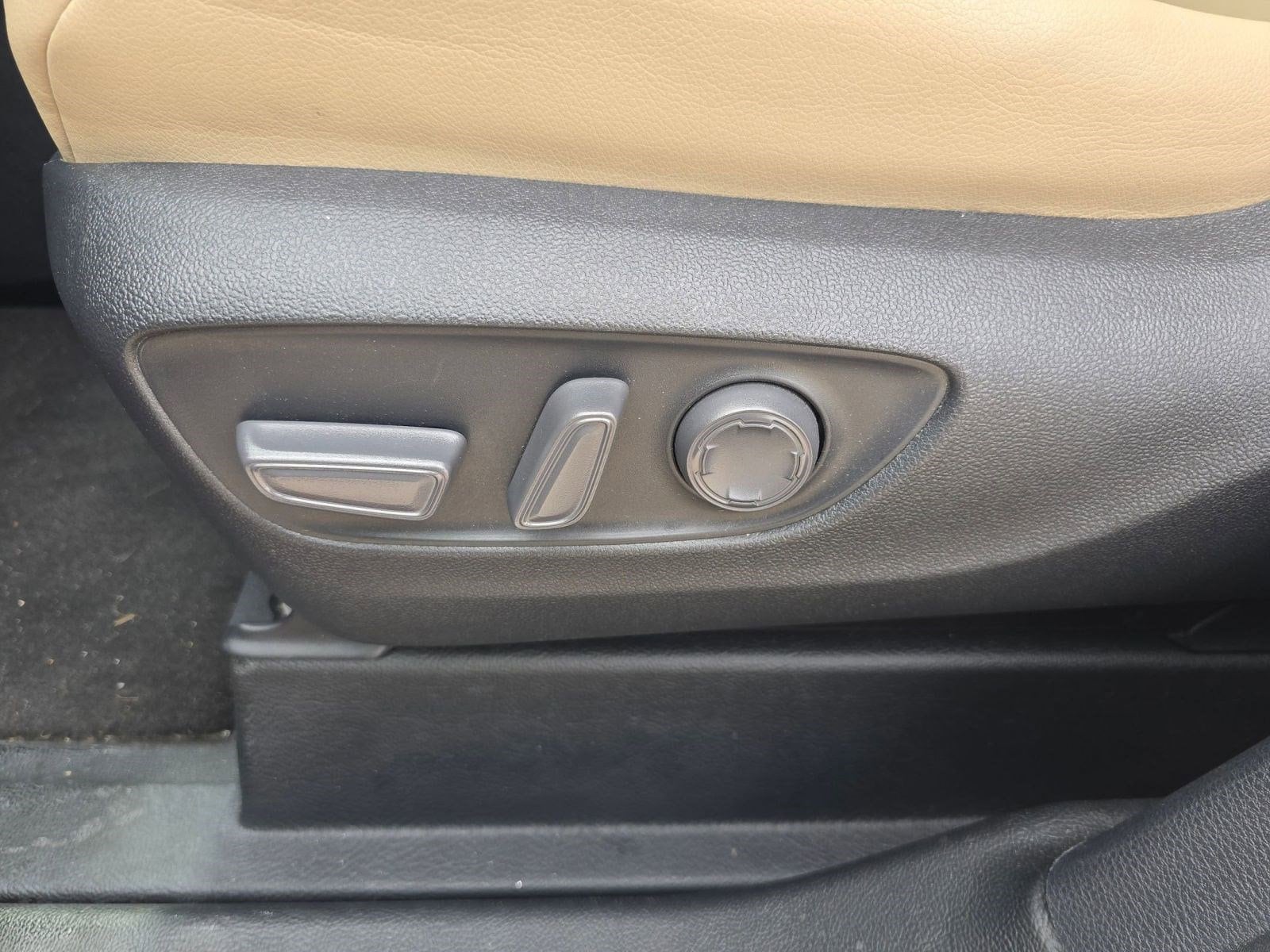 2022 Toyota Sienna XLE - Photo 12