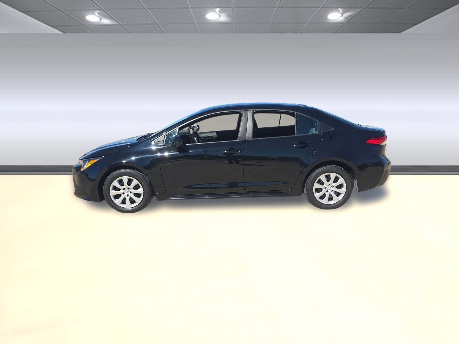 2023 Toyota Corolla LE photo 2