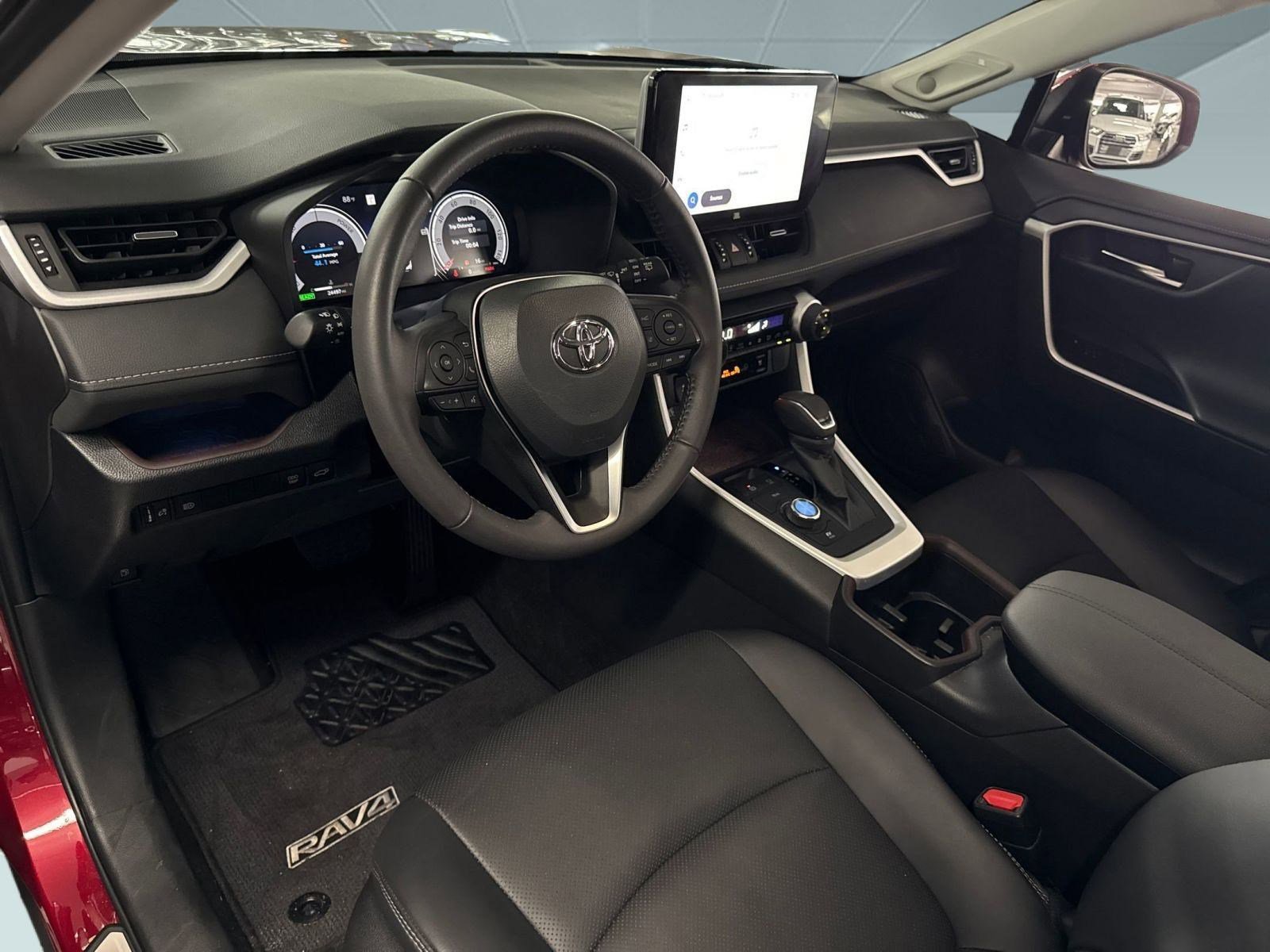 2024 Toyota RAV4 Hybrid Limited photo 4