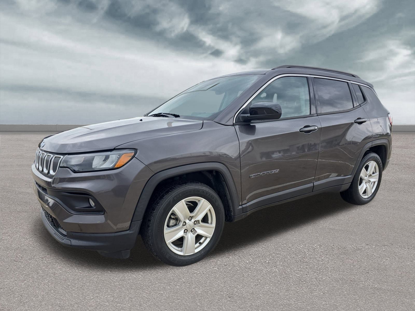 2022 Jeep Compass Latitude photo 3