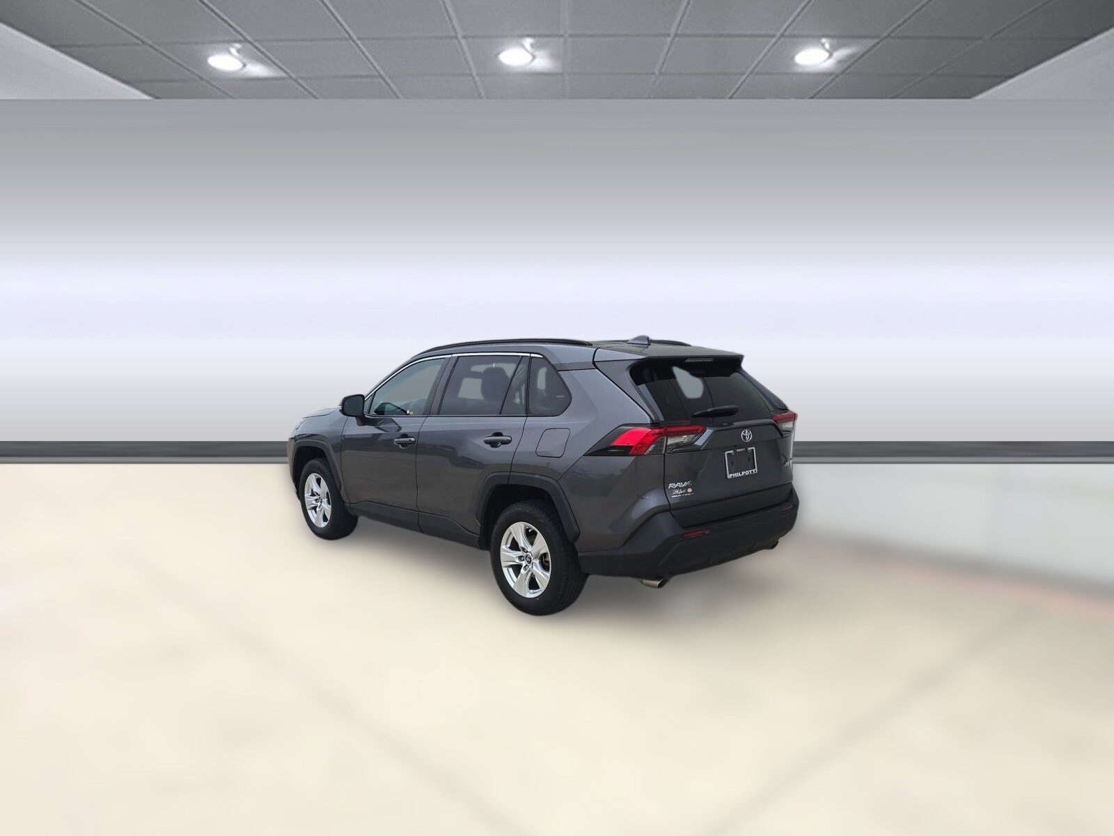 2019 Toyota RAV4 XLE photo 3