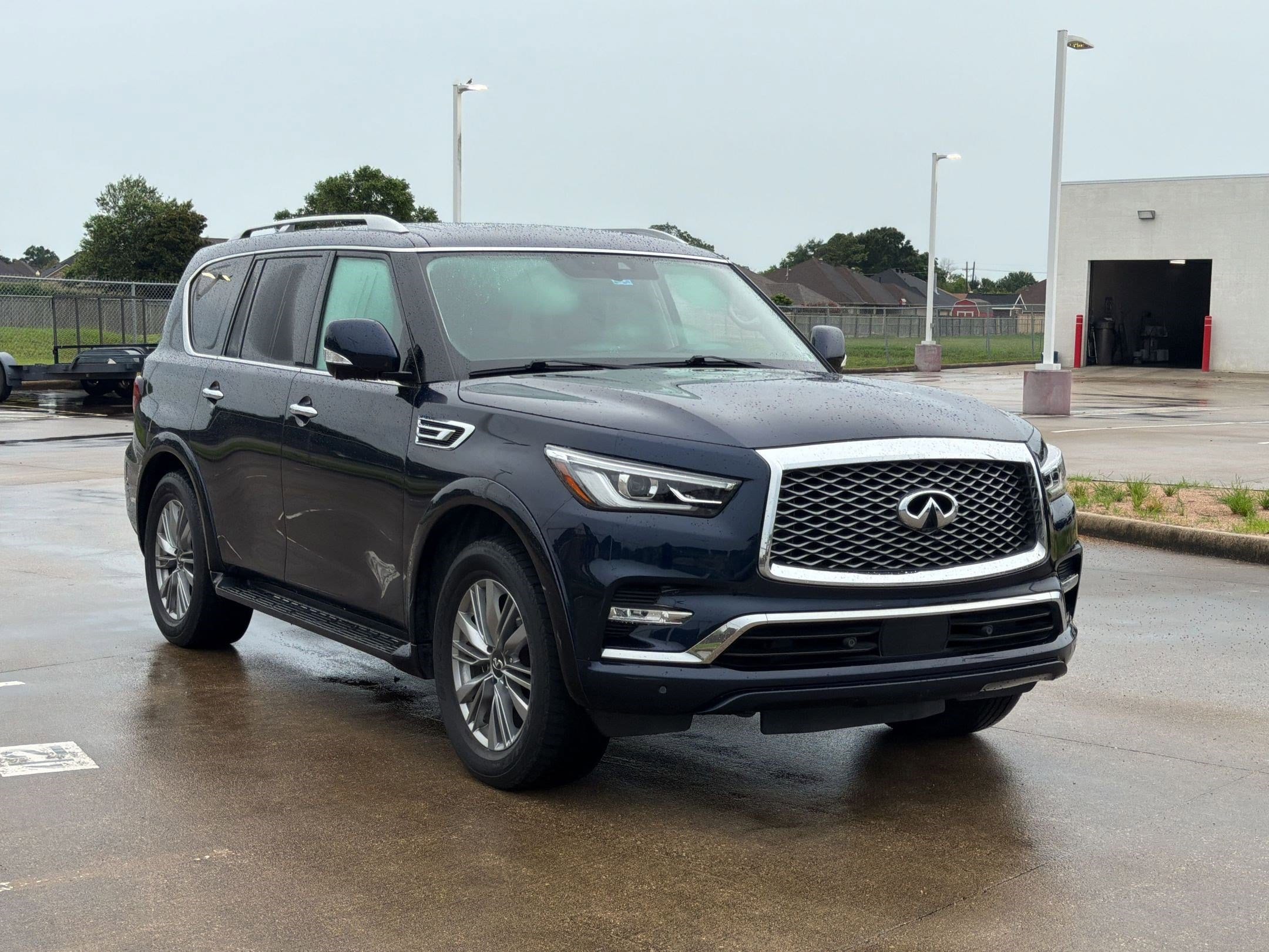 QX80 LUXE SUV
