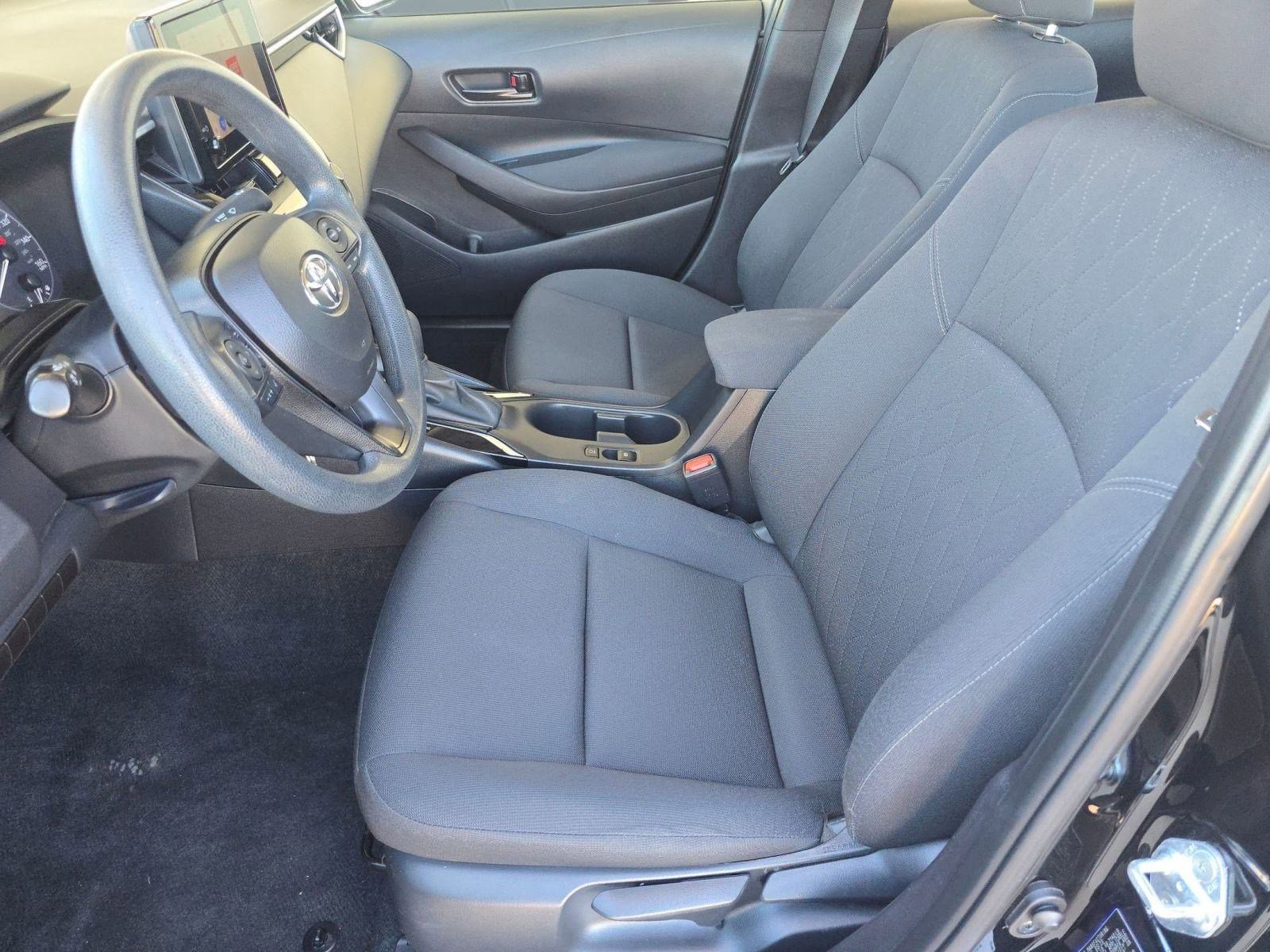2023 Toyota Corolla LE photo 4