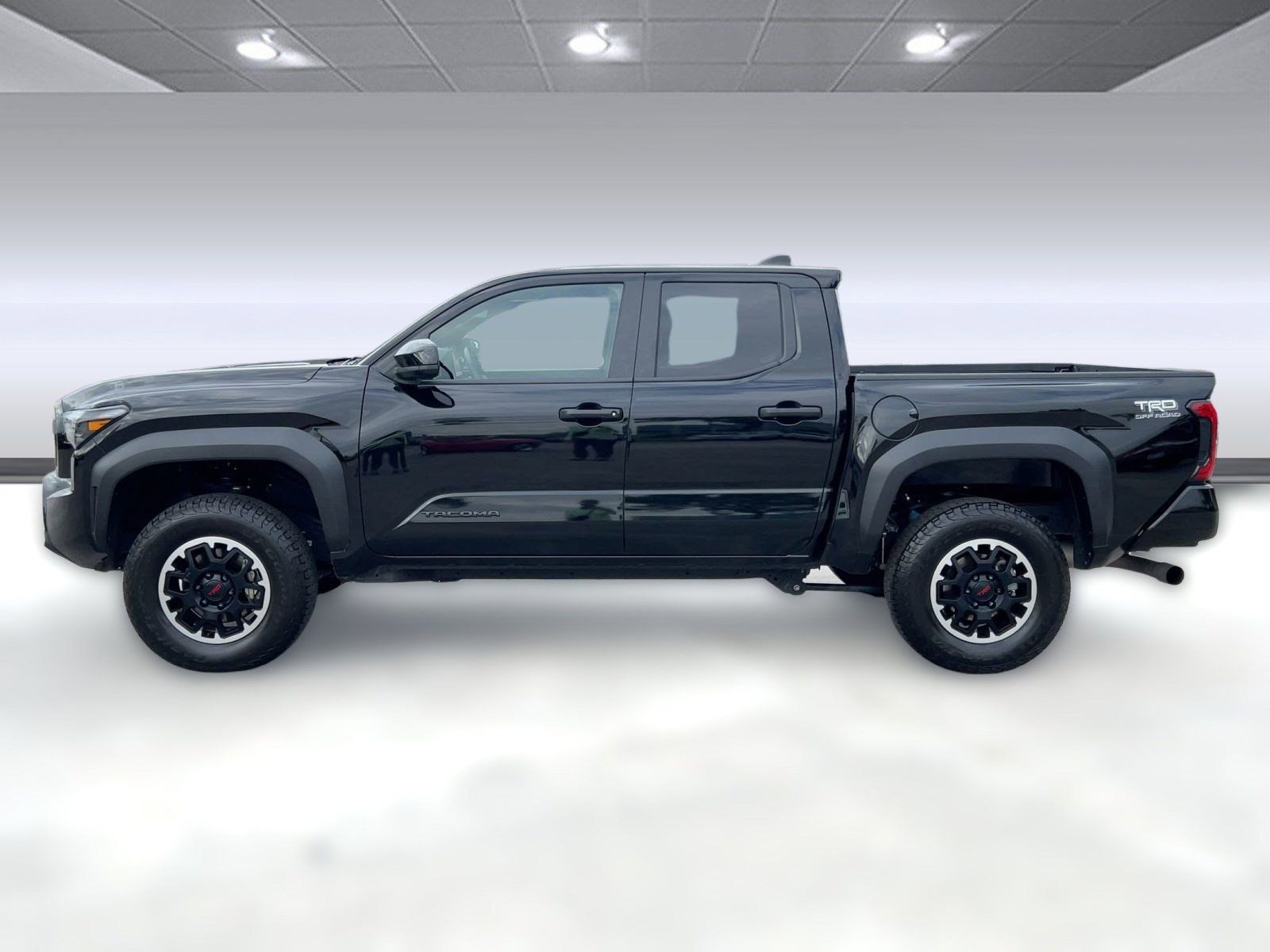 2024 Toyota Tacoma SR5 photo 2