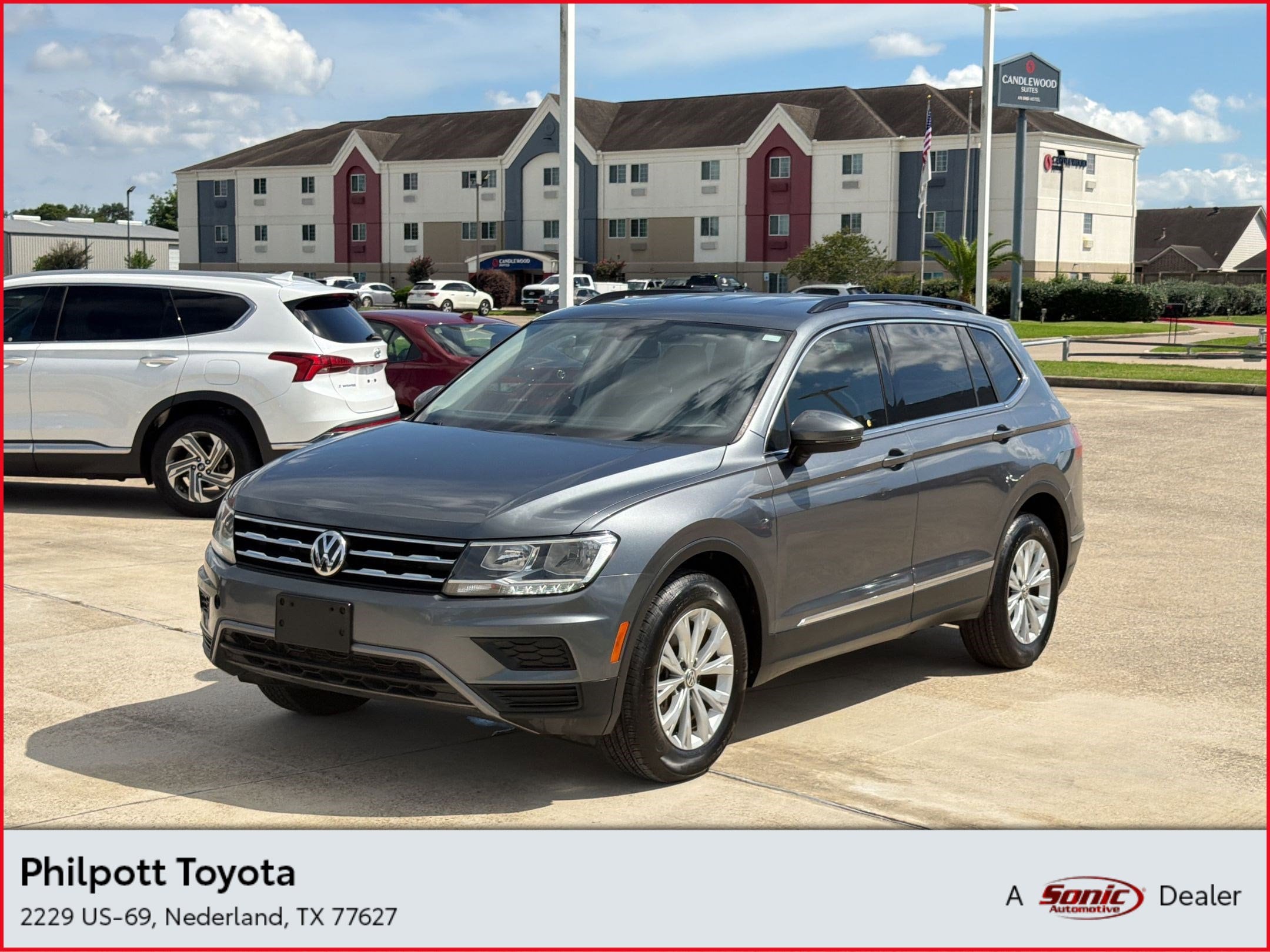 2018 Volkswagen Tiguan 2.0T SE's photo