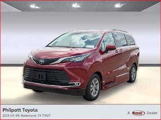 Used Used 2022 Toyota Sienna XLE Van Passenger Van for sale in Nederland TX