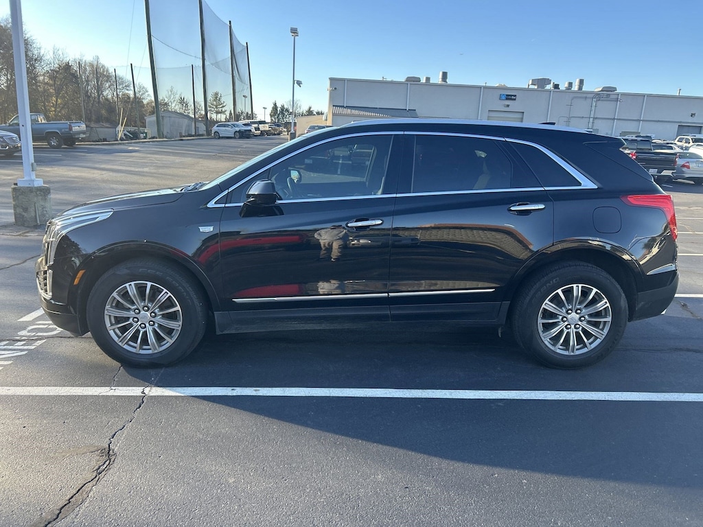Used 2017 CADILLAC XT5 Luxury SUV