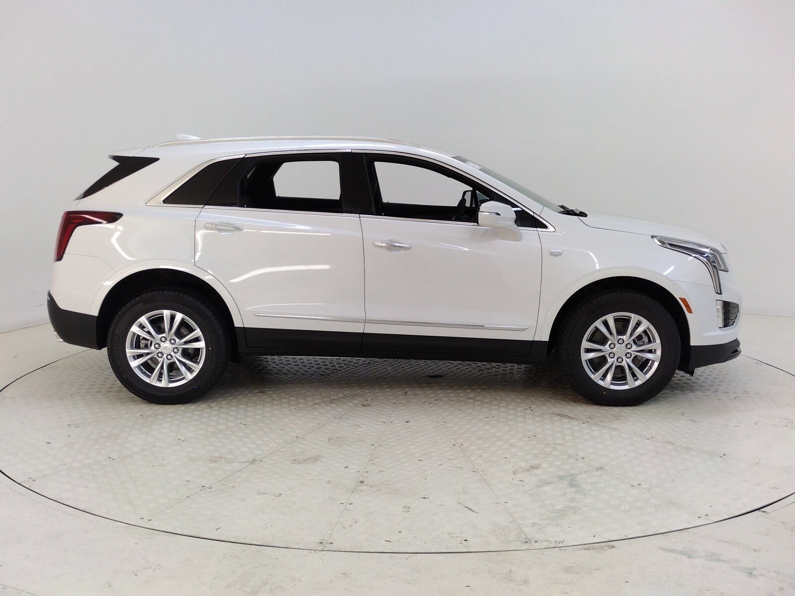 Used 2024 Cadillac XT5 Luxury with VIN 1GYKNAR4XRZ755892 for sale in Charlotte, NC