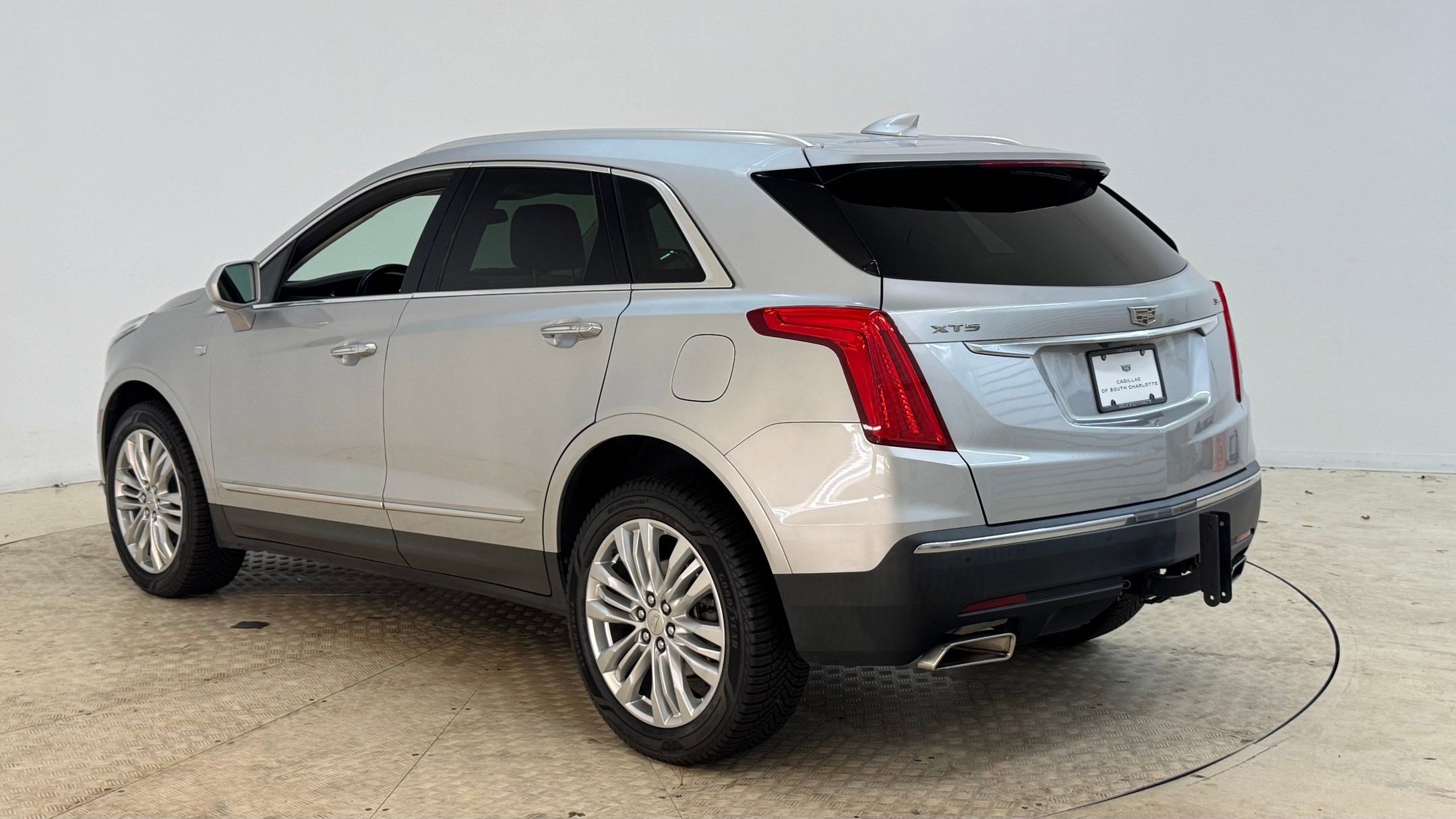 2019 Cadillac XT5 Premium Luxury photo 3