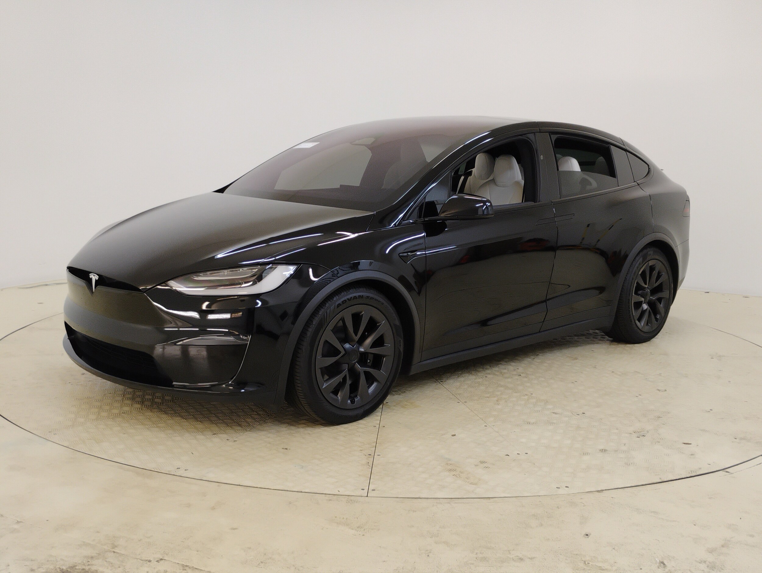 2022 Tesla Model X Long Range photo 4