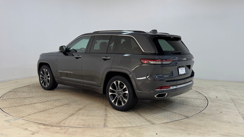 Used 2022 Jeep Grand Cherokee Overland SUV