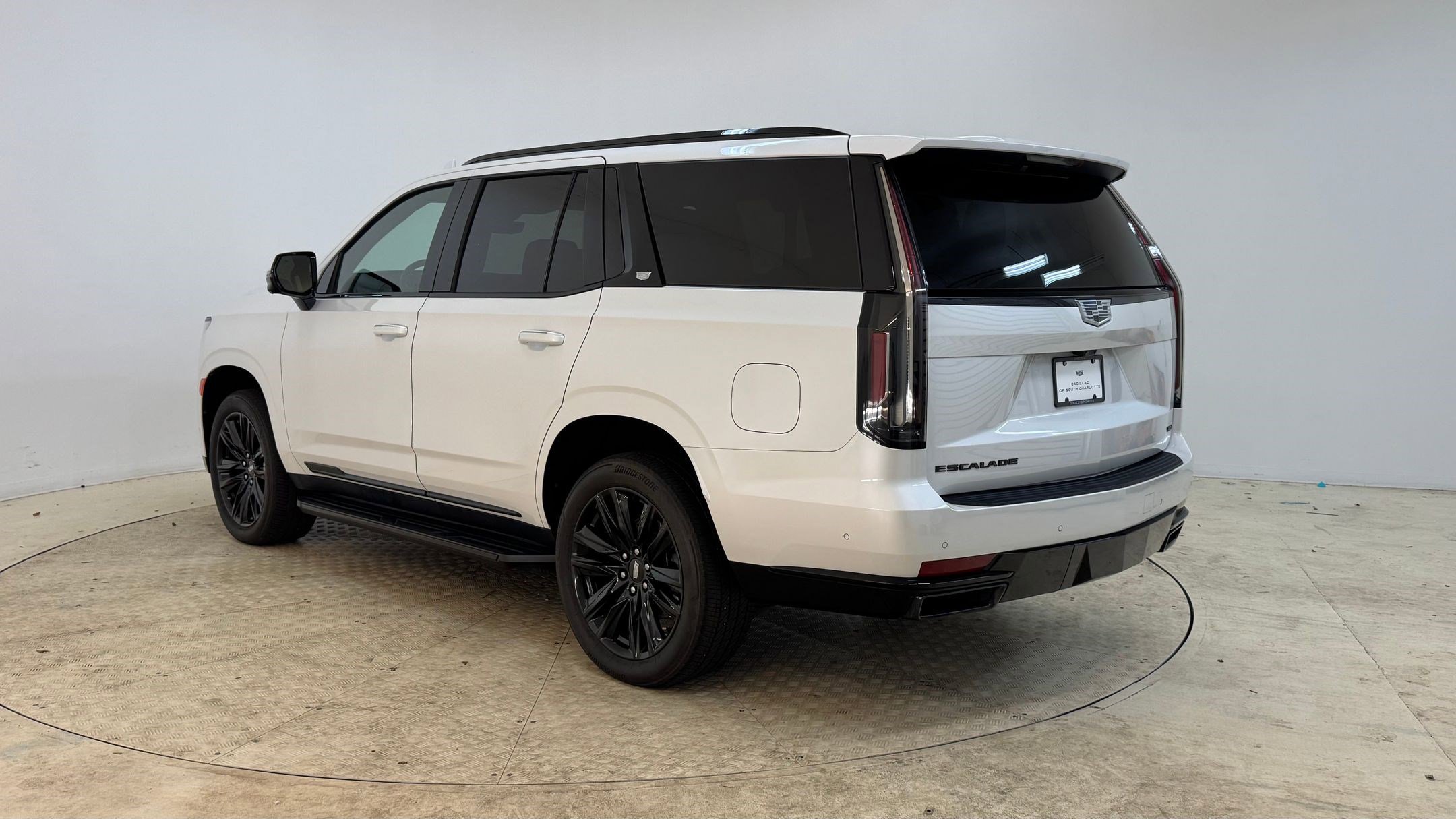 2024 Cadillac Escalade Sport photo 3