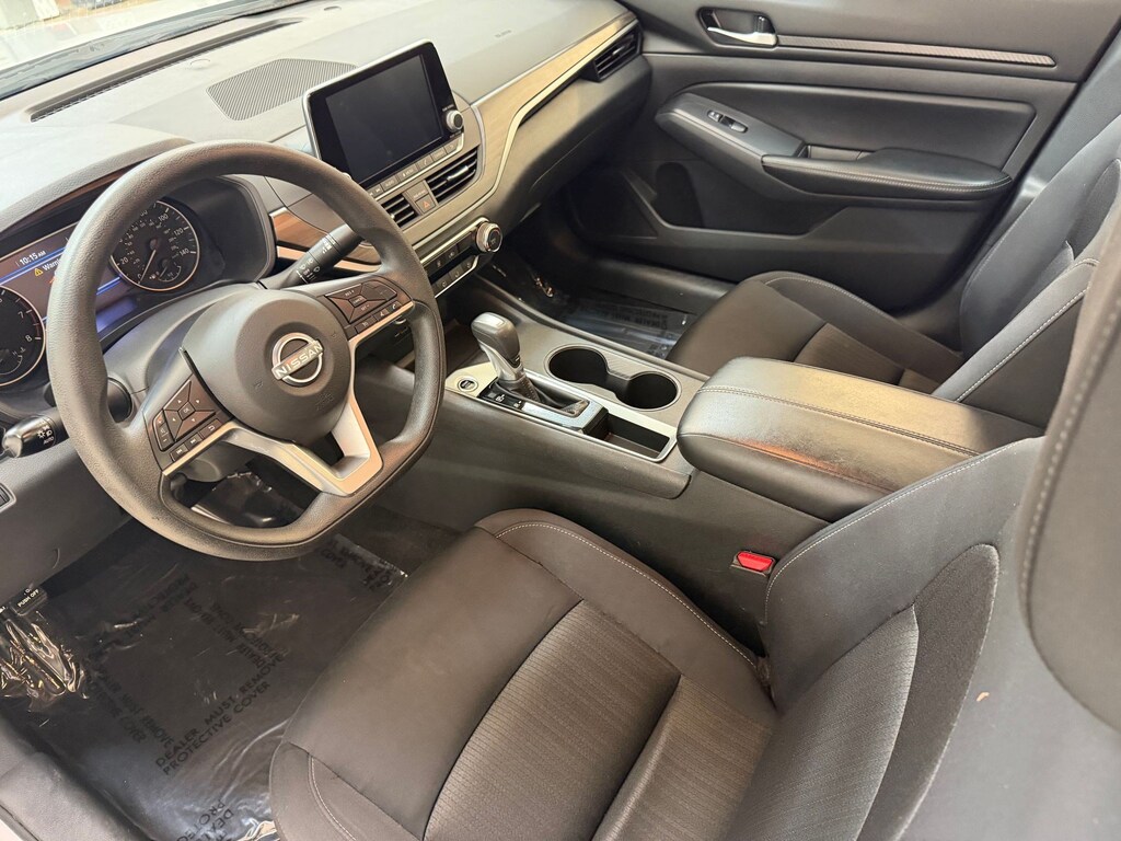 Used 2025 Nissan Altima SV Sedan