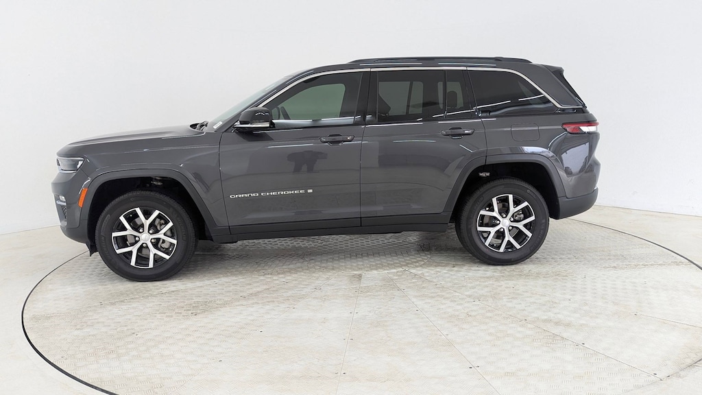 Used 2025 Jeep Grand Cherokee Limited SUV