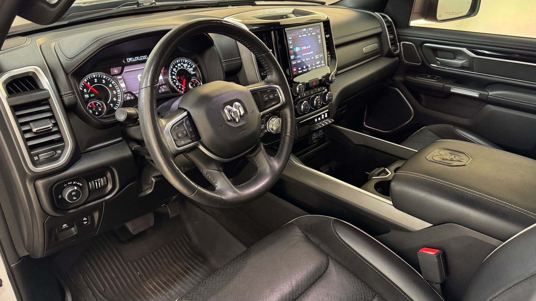 2021 Ram 1500 Laramie photo 4