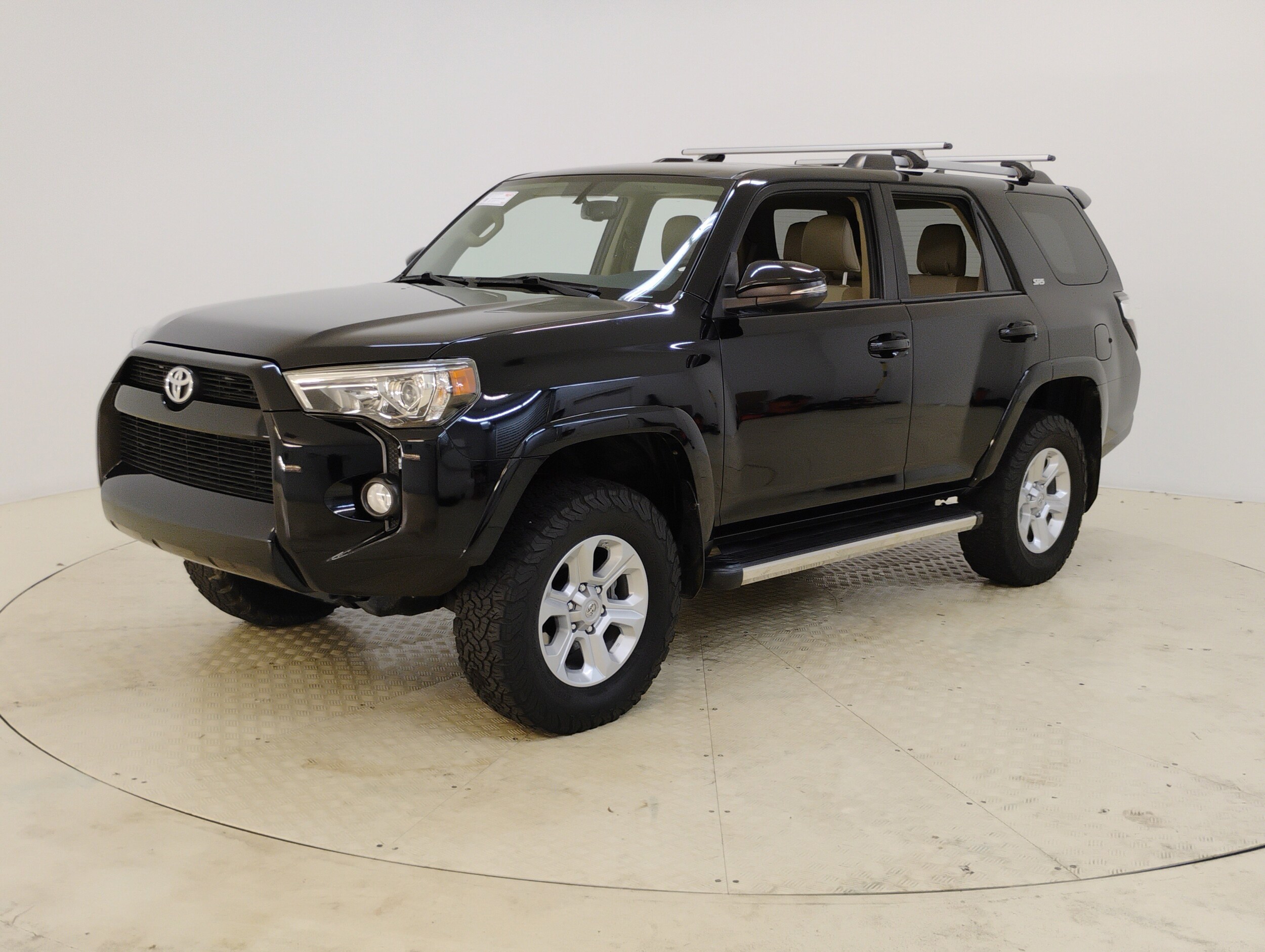 2019 Toyota 4Runner SR5 photo 4