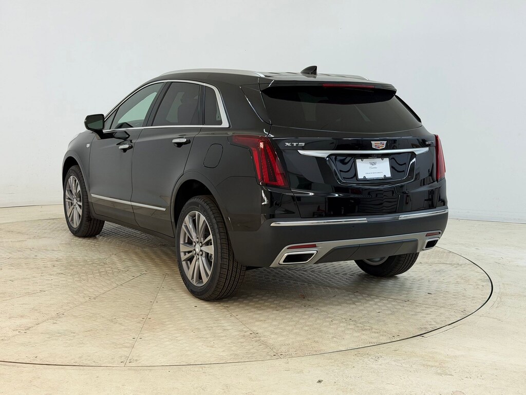New 2026 CADILLAC XT5 Premium Luxury SUV