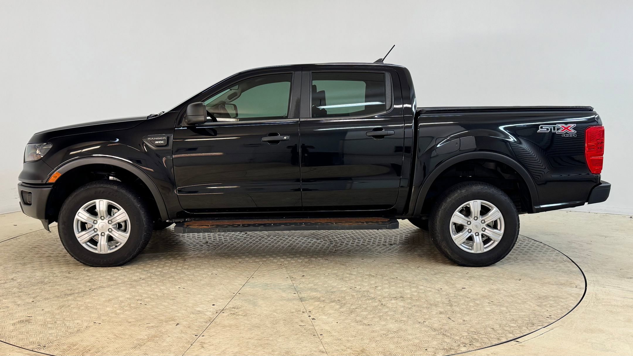 2019 Ford Ranger XL photo 2
