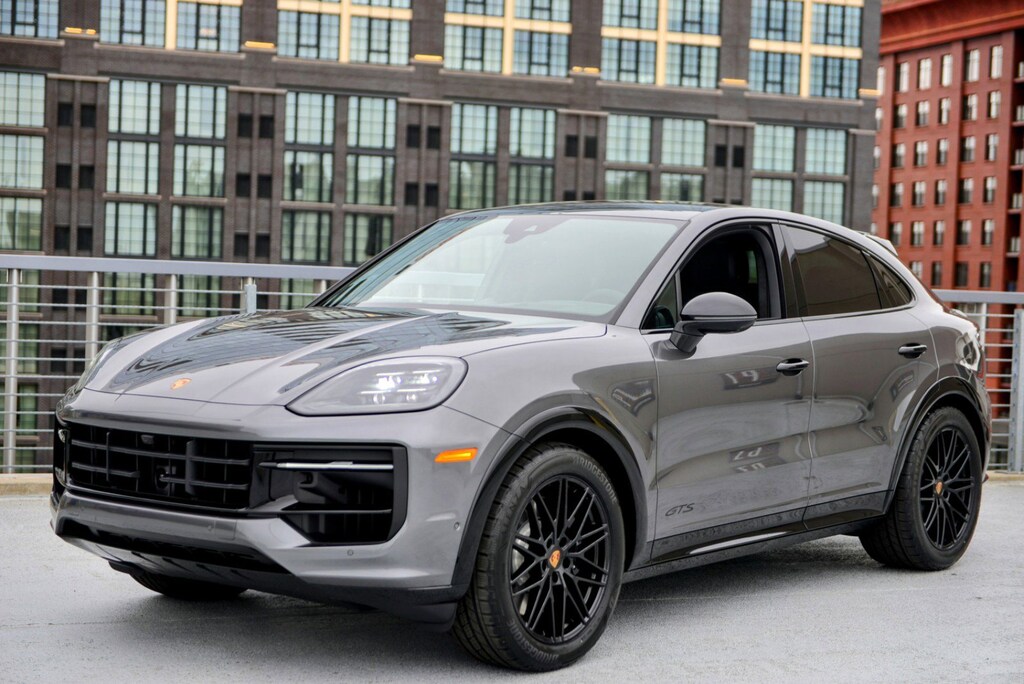 New 2025 Porsche Cayenne Coupe in North Bethesda MD Stock SDA43896