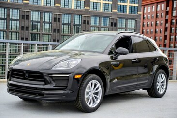 2025 Porsche Macan SUV