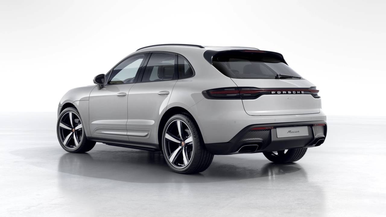 2026 Porsche Macan T photo 2