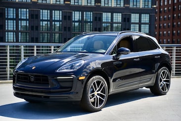 2025 Porsche Macan SUV