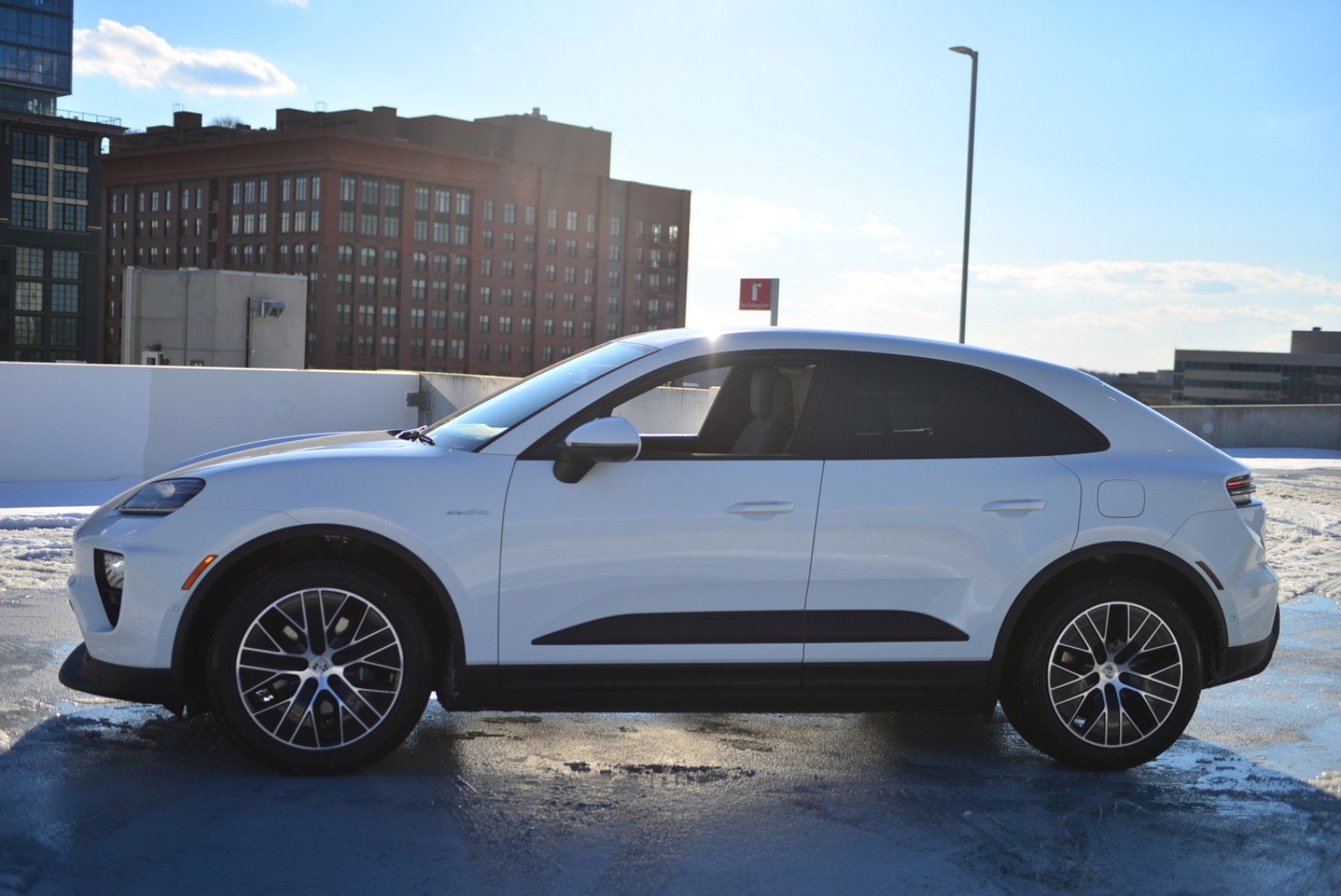 Used 2025 Porsche Macan Base with VIN WP1AD2XA8SL076050 for sale in North Bethesda, MD