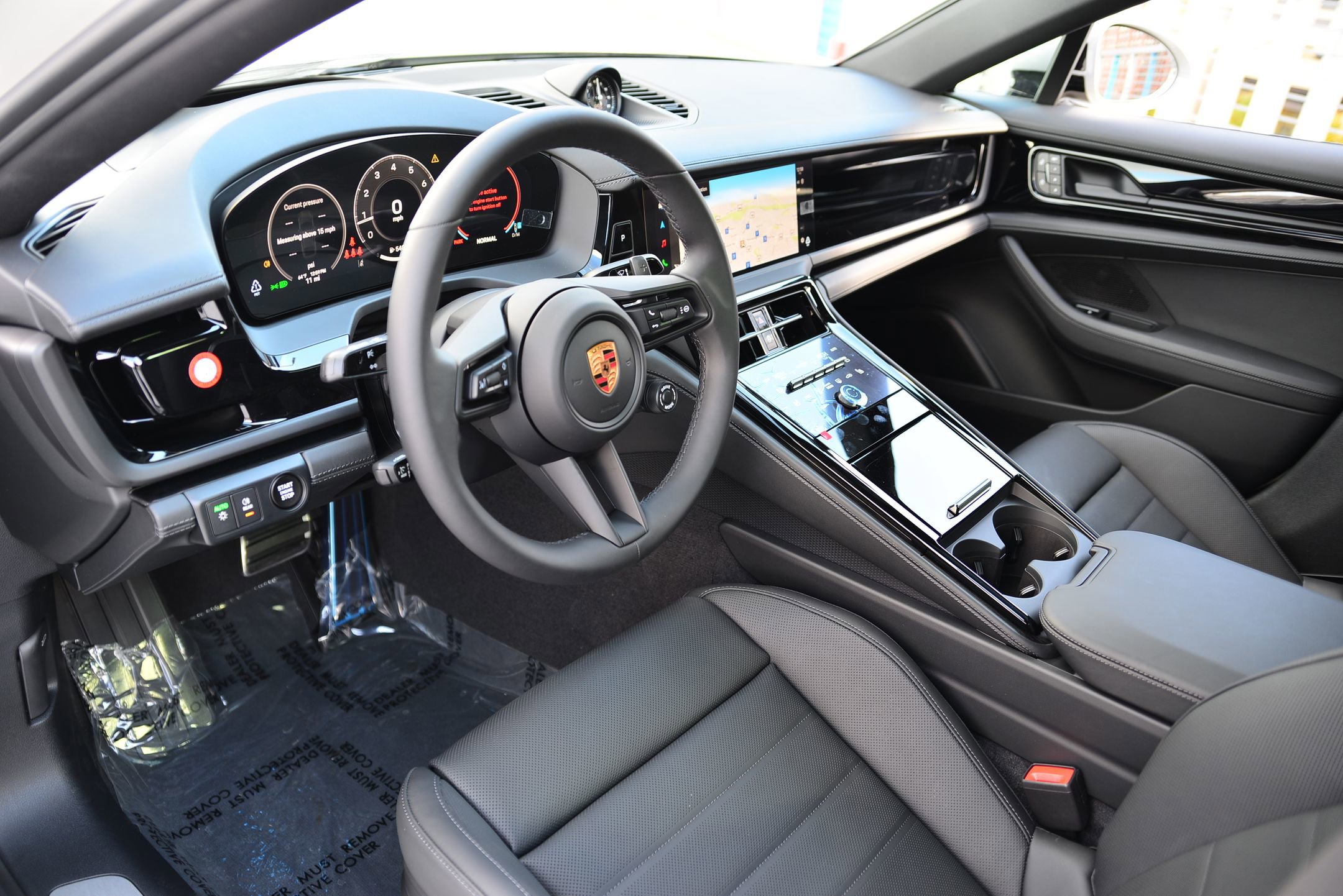 2026 Porsche Panamera 4 photo 4