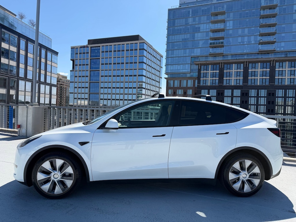 Used 2022 Tesla Model Y Long Range SUV