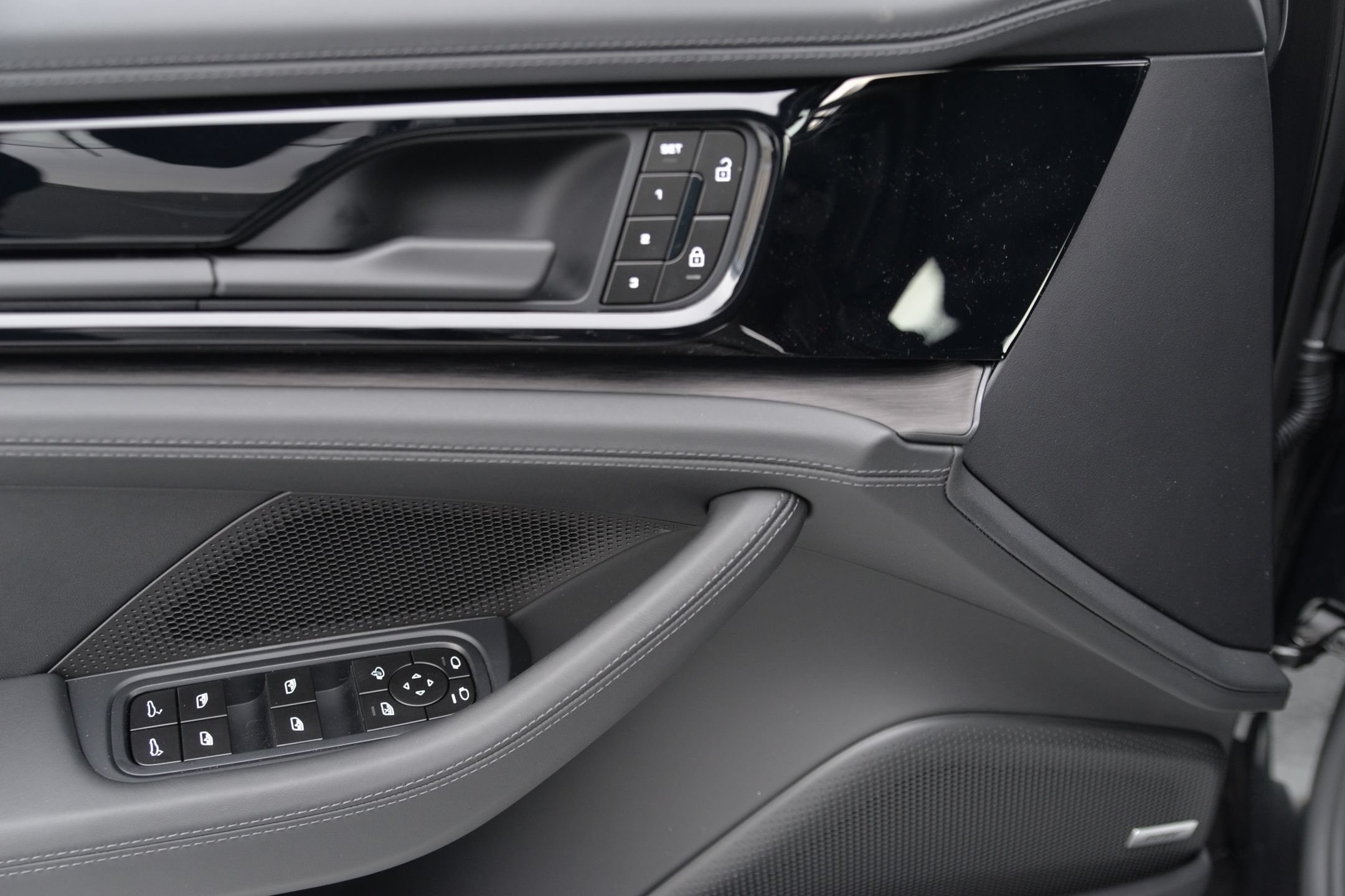 2026 Porsche Panamera Base - Photo 25