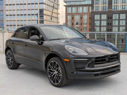 New 2024 Porsche Macan in North Bethesda MD