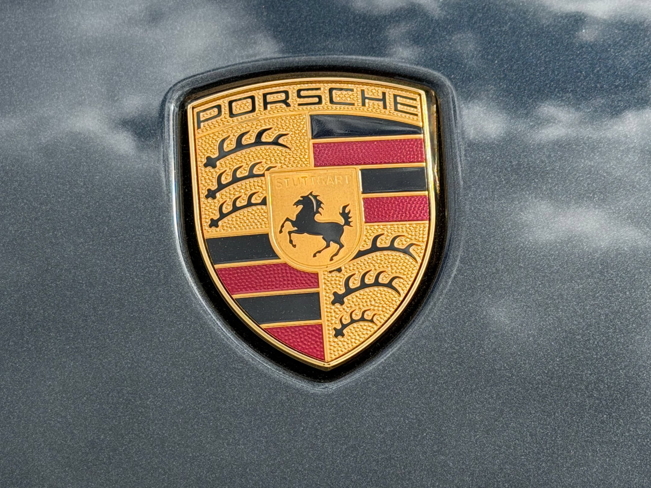 2026 Porsche Macan T - Photo 11