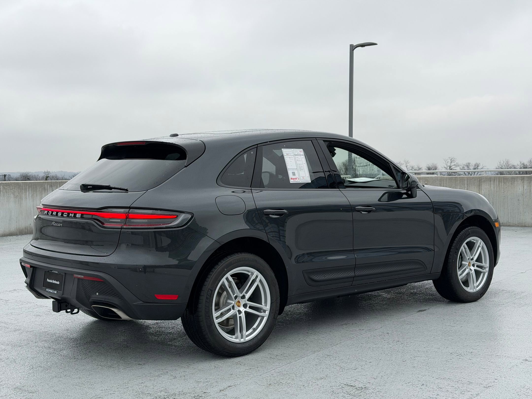 2026 Porsche Macan T - Photo 7