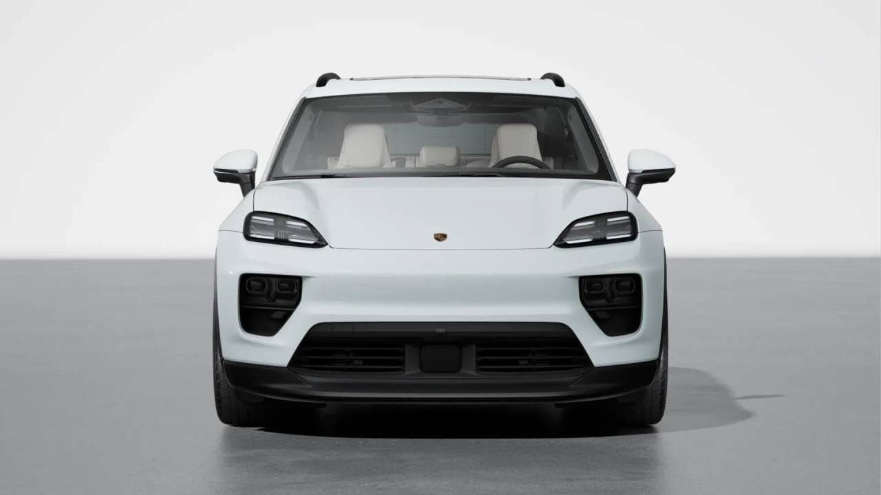 2025 Porsche Macan Electric photo 3