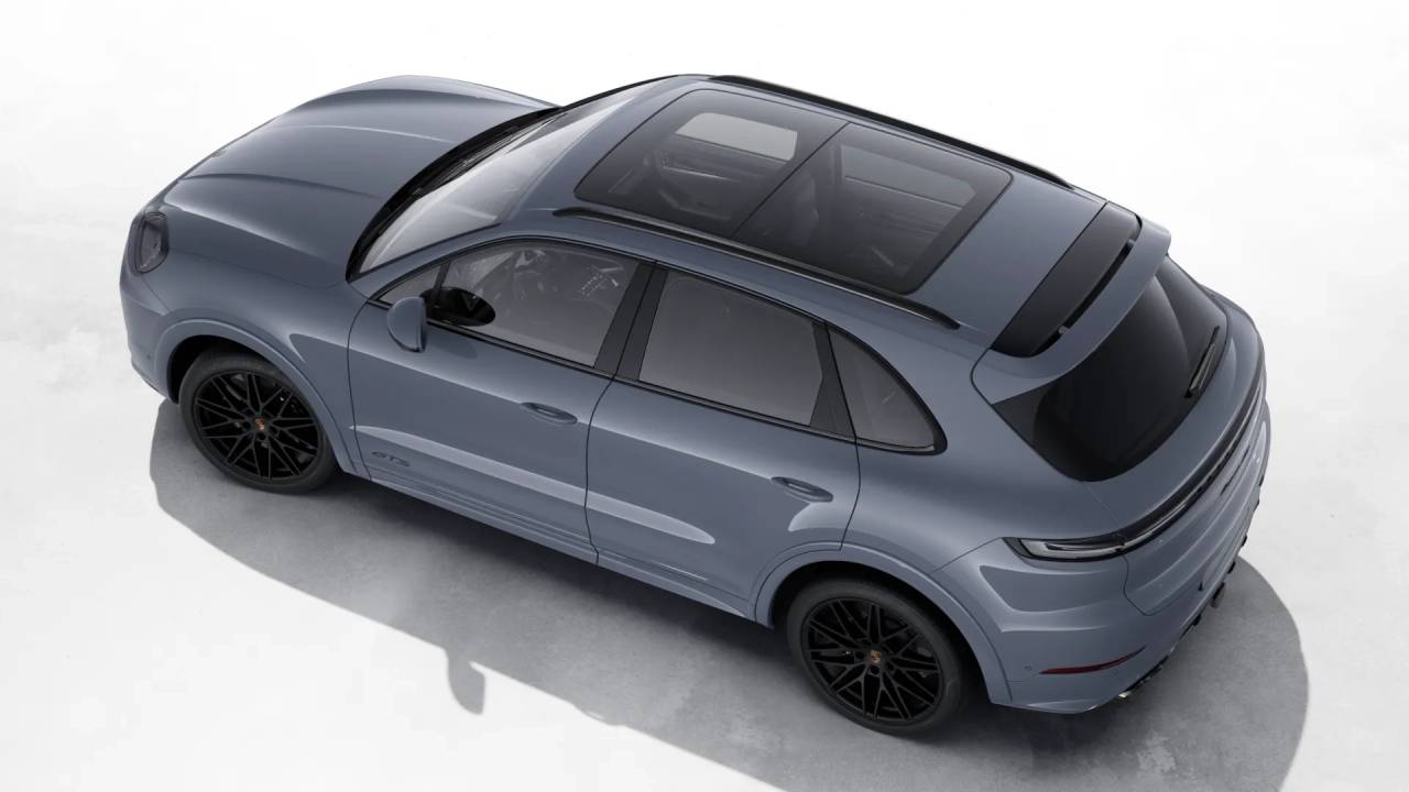 2026 Porsche Cayenne GTS photo 4