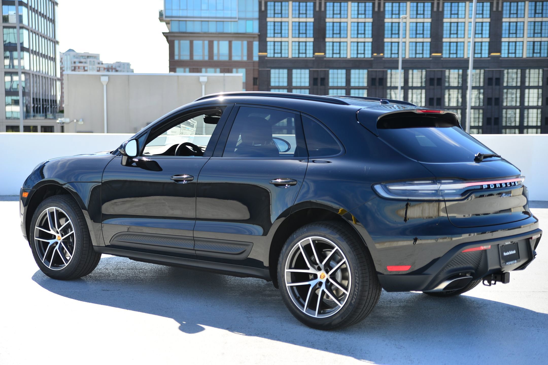 2026 Porsche Macan T photo 3