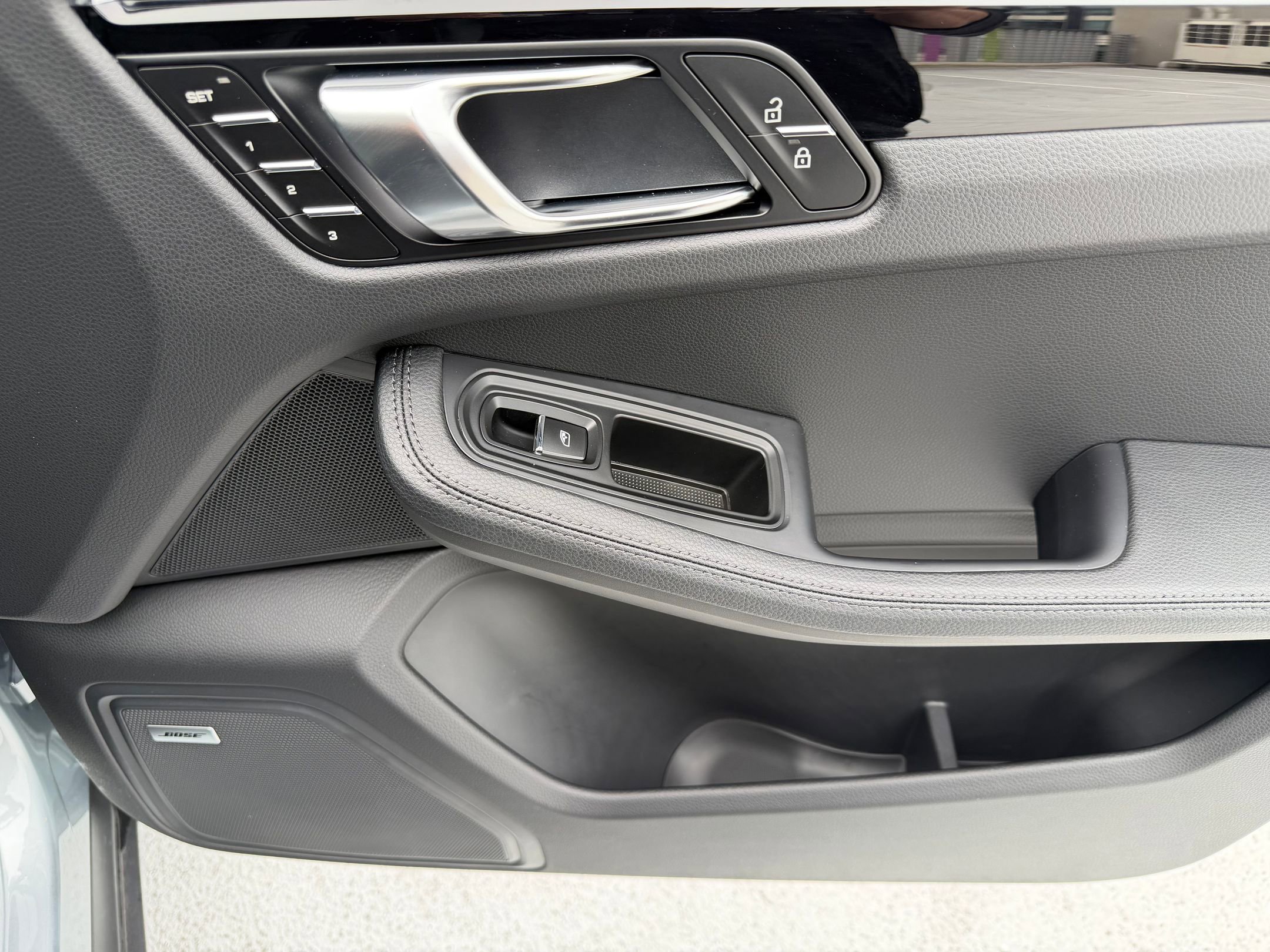 2026 Porsche Macan - Photo 18