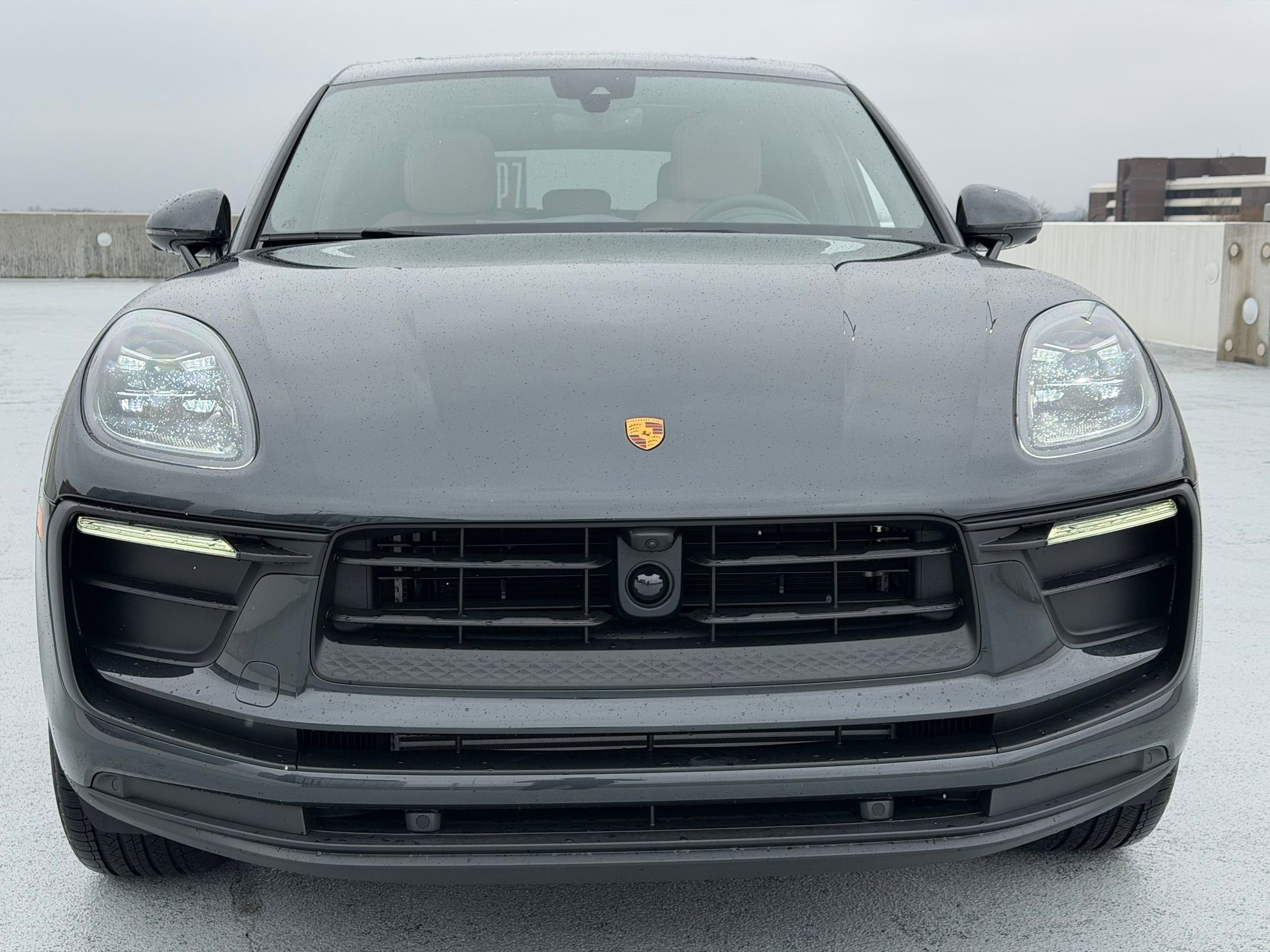 2026 Porsche Macan T - Photo 10