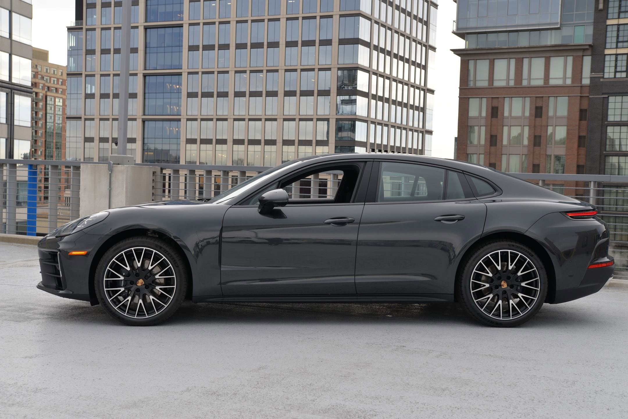2026 Porsche Panamera Base - Photo 2
