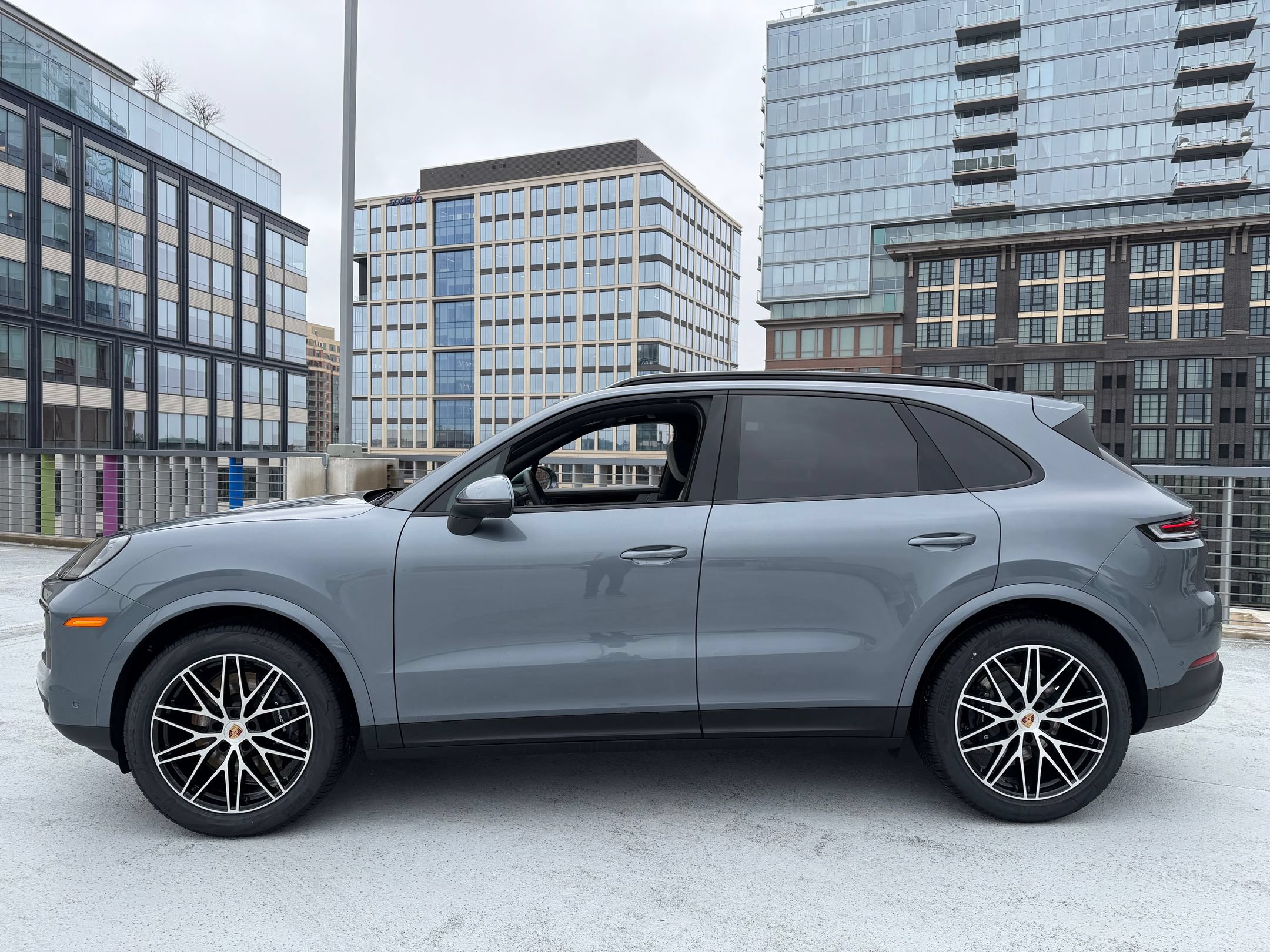 2026 Porsche Cayenne Base - Photo 2