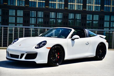 2018 Porsche 911 4 GTS Coupe