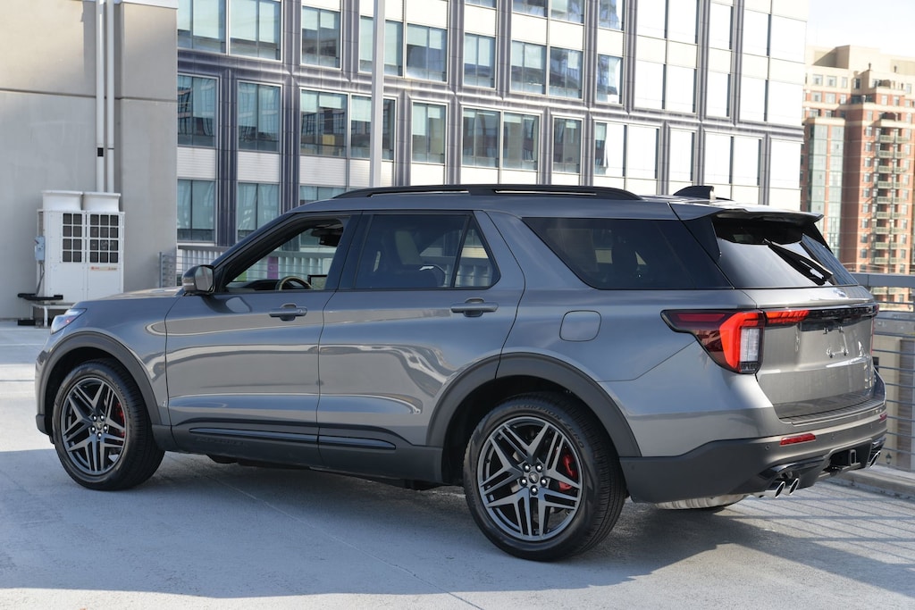 Used 2025 Ford Explorer ST SUV