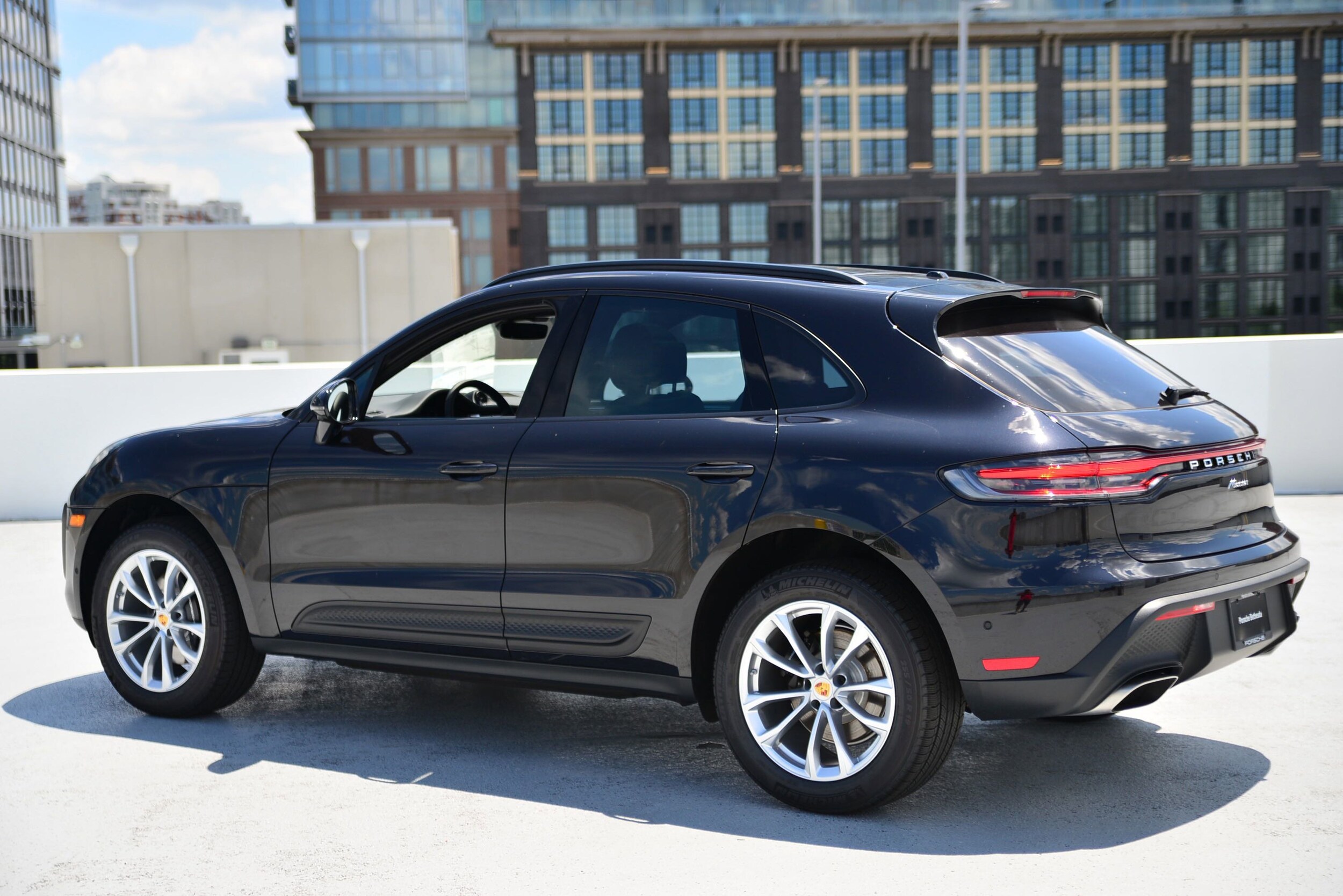 2025 Porsche Macan T photo 3
