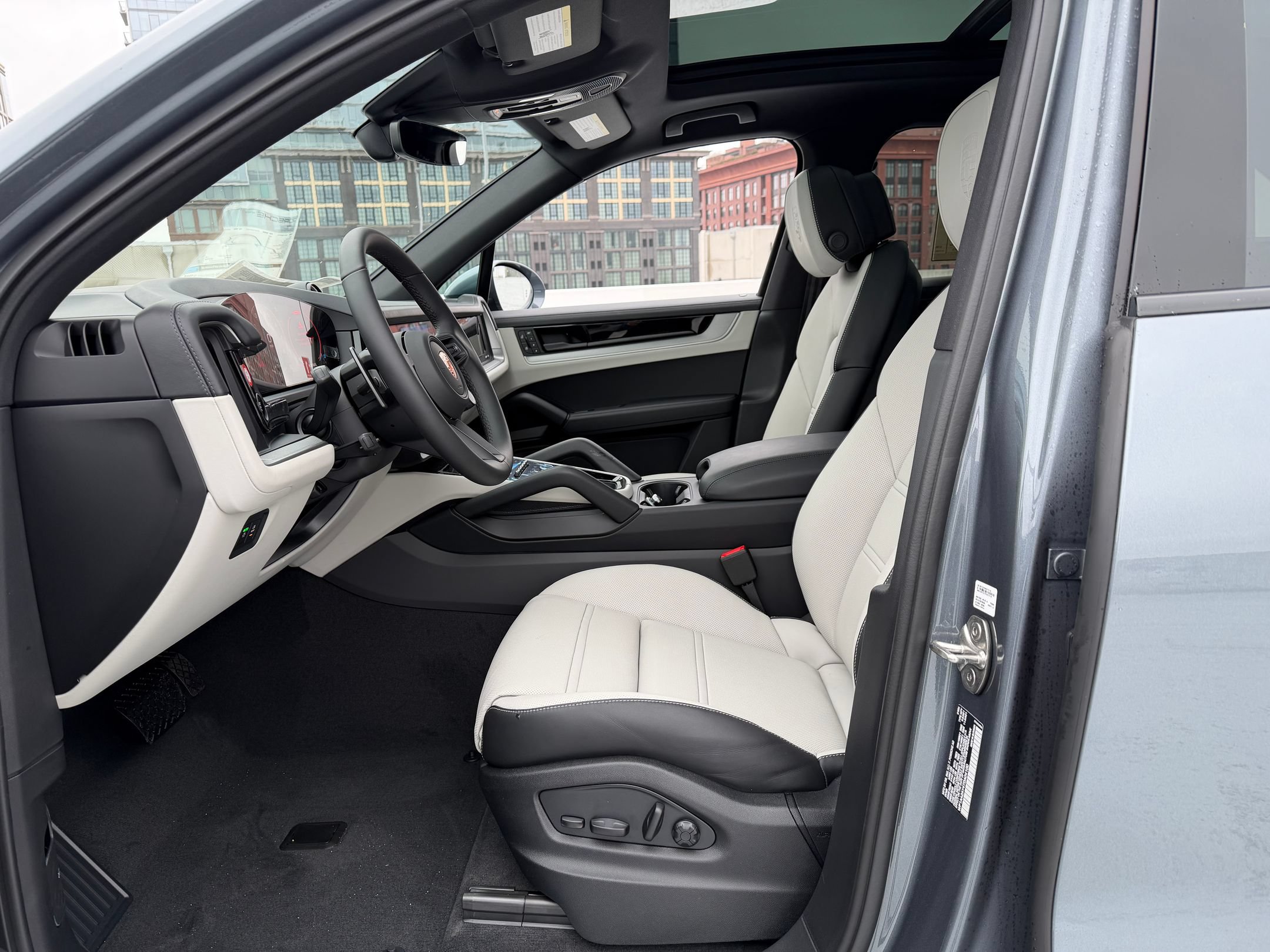 2026 Porsche Cayenne Base - Photo 24