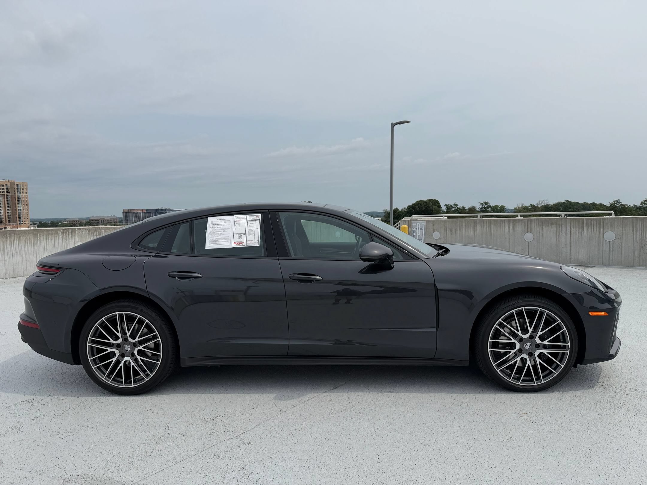 Panamera Panamera () Hatchback