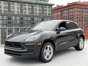 2026 Porsche Macan SUV