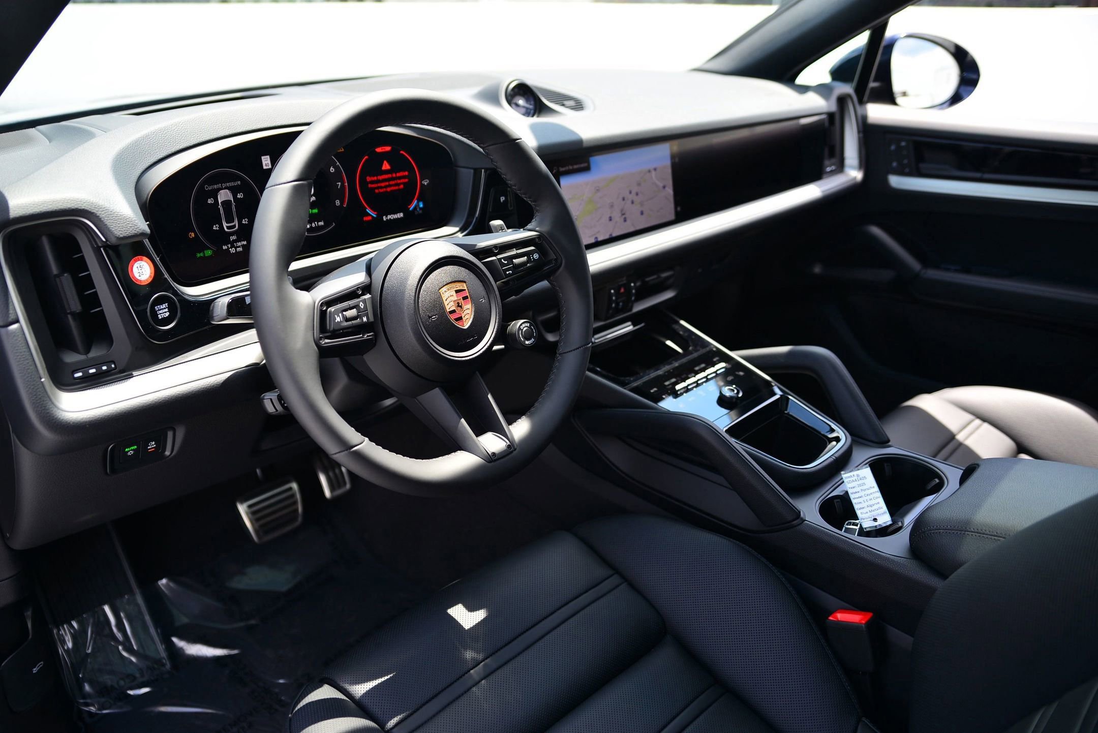 2025 Porsche Cayenne E-Hybrid Coupe S photo 4